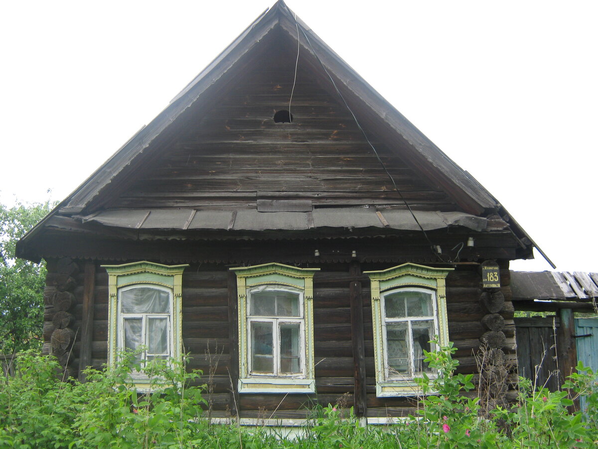 Типичный русский дом. Предмет для судебных споров