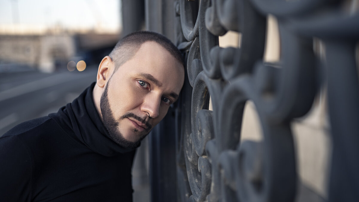 гуф черно белое фото. гуф. разумный исполнитель. разумный чувство никотина. разумный биография репер.