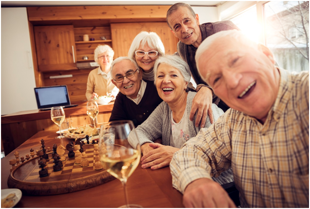 Для людей за 60 риск осложнений, связанных с заболеванием, увеличивается. И чем старше человек, тем выше вероятность их наступления.