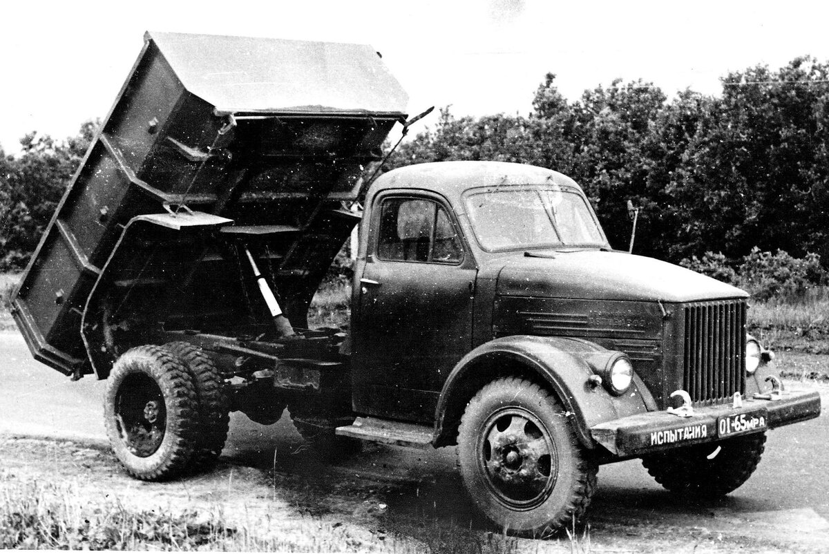 Самосвал строительный ГАЗ-93Б. Источник: https://a.d-cd.net/1a6c16es-1920.jpg 