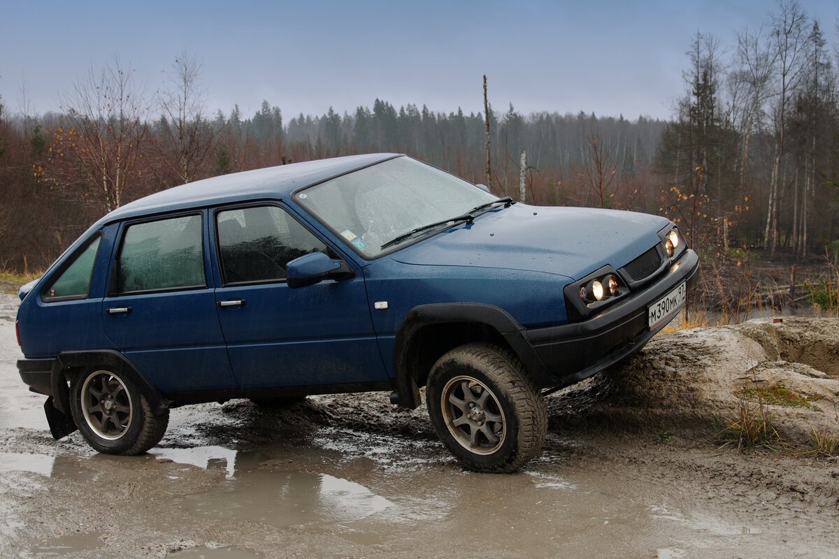 Самый доступный внедорожник» Уникальный полноприводный ИЖ-2126 4x4, который  быстро ржавел | «Сфера» — автомобильный журнал | Дзен