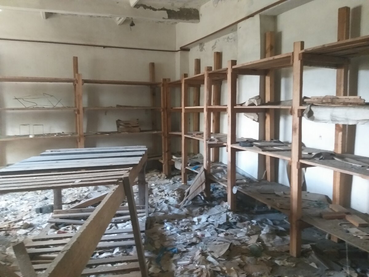 Заброшенный магазин в Чернобыле: Беларусь, Погонное