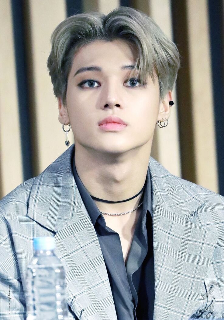 Уен. Чон Кен ATEEZ. Чон уён эйтиз. Уён ATEEZ. Чон уён из ATEEZ