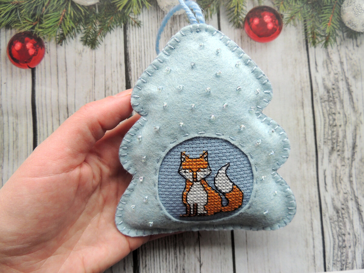 Елочки маленькие, всего 12 сантиметров