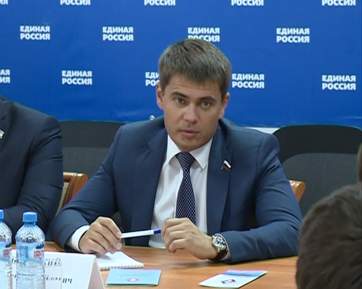 бакасов депутат жк. смешные депутаты госдумы. где живет депутат. госдума рф созыва 1998 года. где живет депутат.