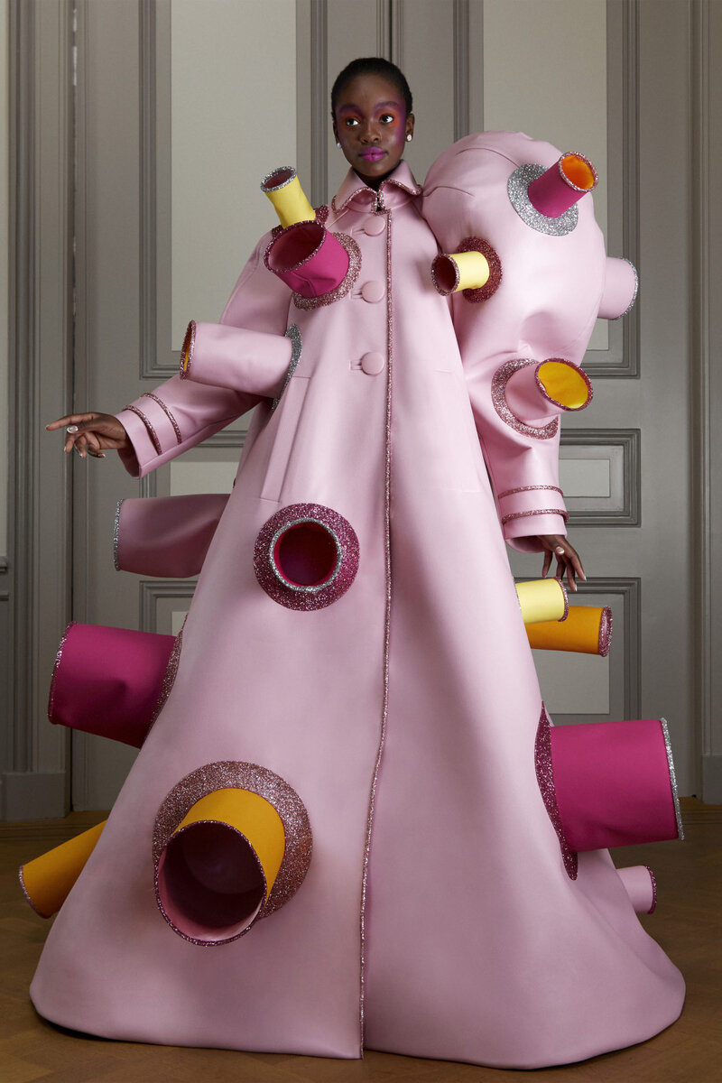 Фото с сайта https://www.vogue.ru/collection