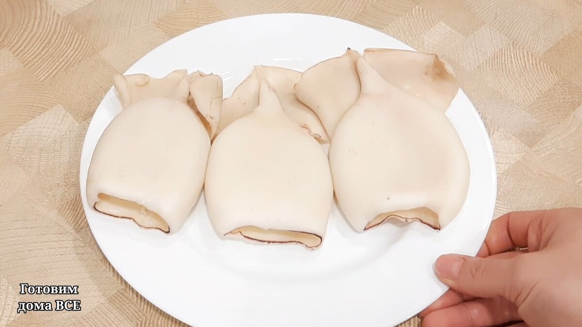 Кальмары отваренные 300 грамм