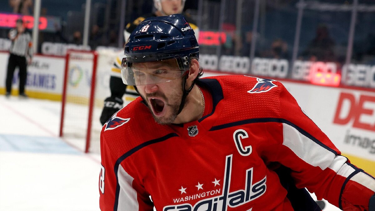 Александр Овечкин после забитой шайбы