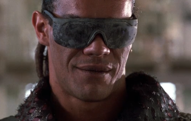 Харизматичный актер из фильма "Киборг"