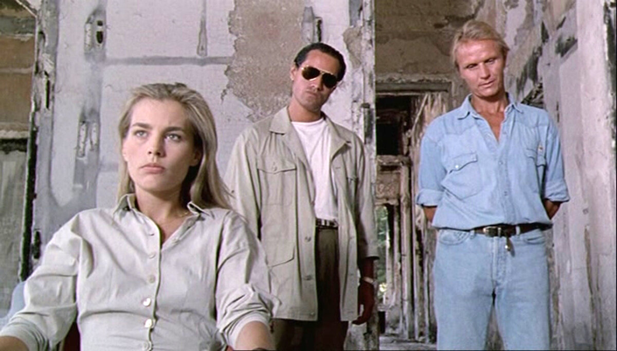 Детективы снятые по чейзу. Экранизация детективов чейза смотреть. Чеви чейз флетч. Х. Чеви чейз рождественские каникулы.