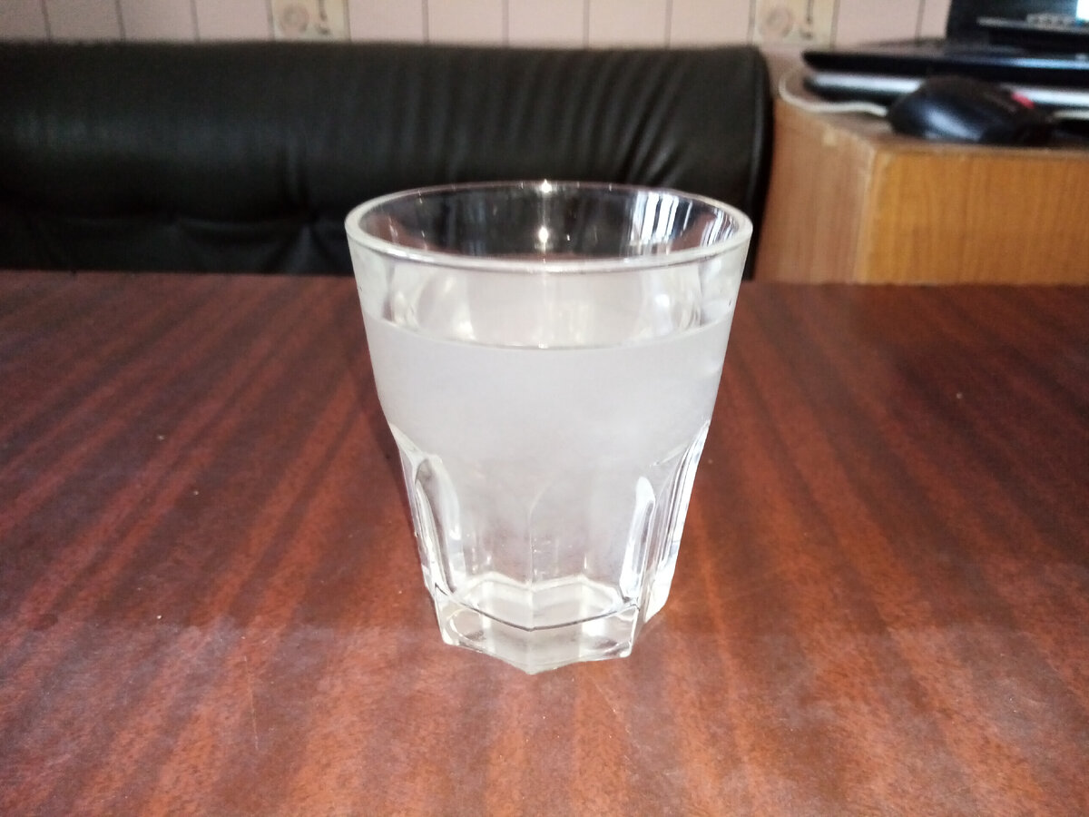 Стол, с которым выживаю, в наличии)))