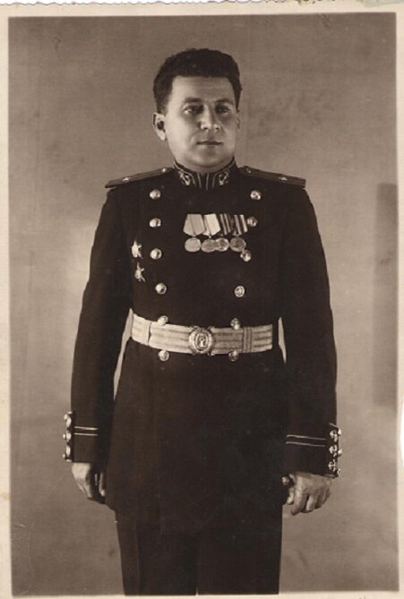 Левон Самсонович Мелик-Пашаев (1911 - 1984)  - руководящий сотрудник советских спецслужб, капитан первого ранга