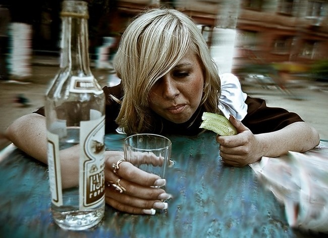 Проявления скрытого алкоголизма у женщин