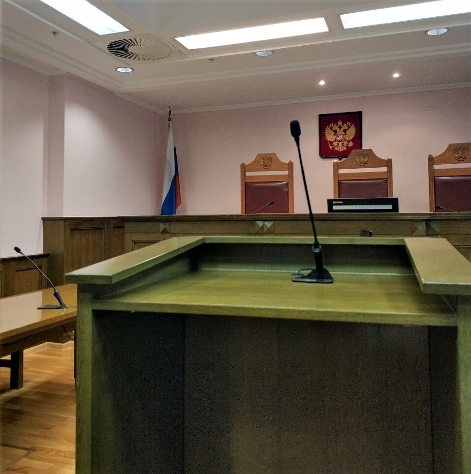 Это я в Верховном Суде РФ был, сейчас в офисе уже :)