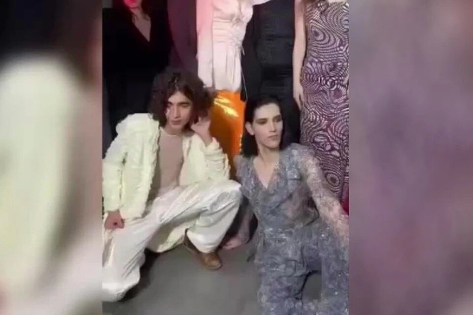     Презентация одежды возмутила жителей республики и привлекла внимание депутата Госдумы. Фото: стоп-кадр