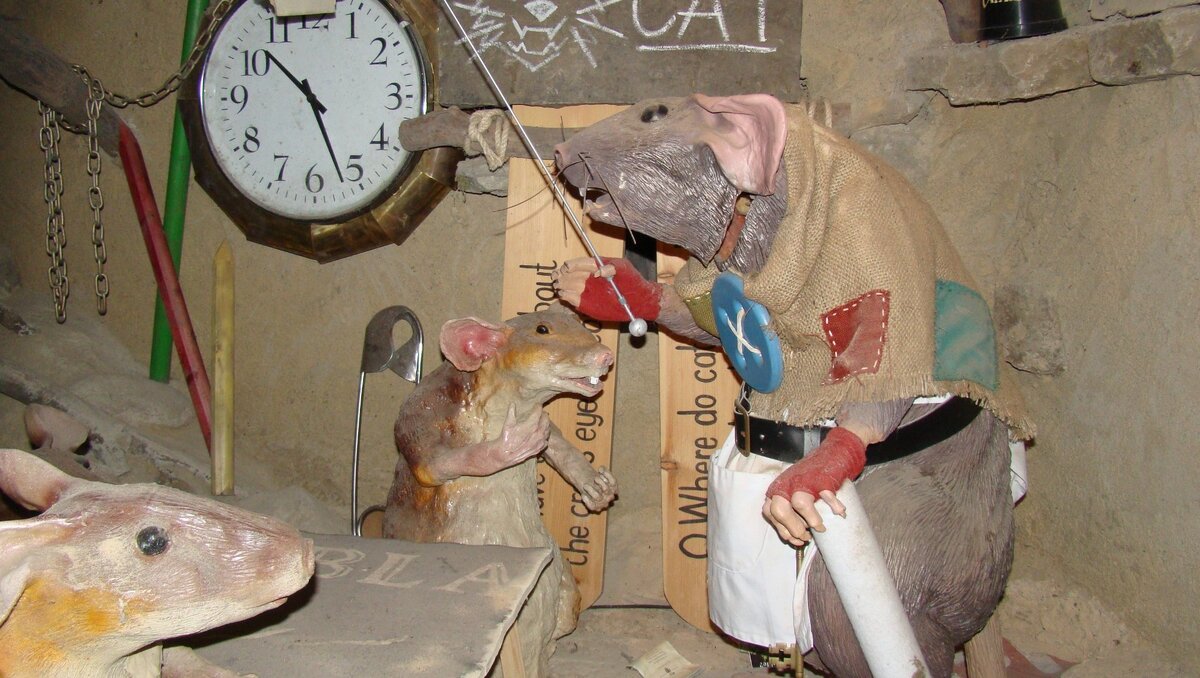     В Ростовской области стало тонуть больше дончан, а в Ростове ищут спасения от крыс, комаров и клещей, пока горожане обсуждают внезапное нападение мужа с ножом на свою супругу.