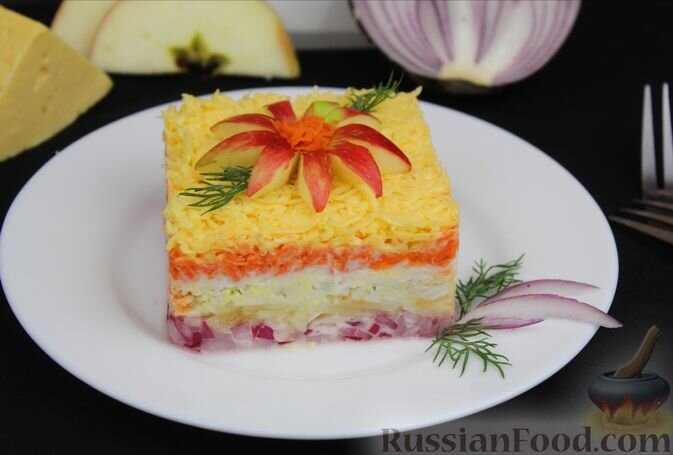яблоко, морковь, сыр твёрдый, лук, яйца, соль, сахар, майонез