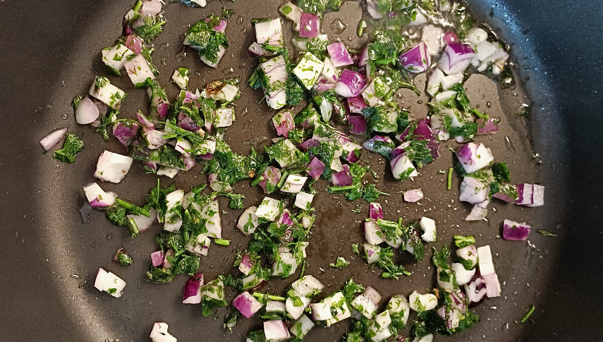 Лук и петрушка.