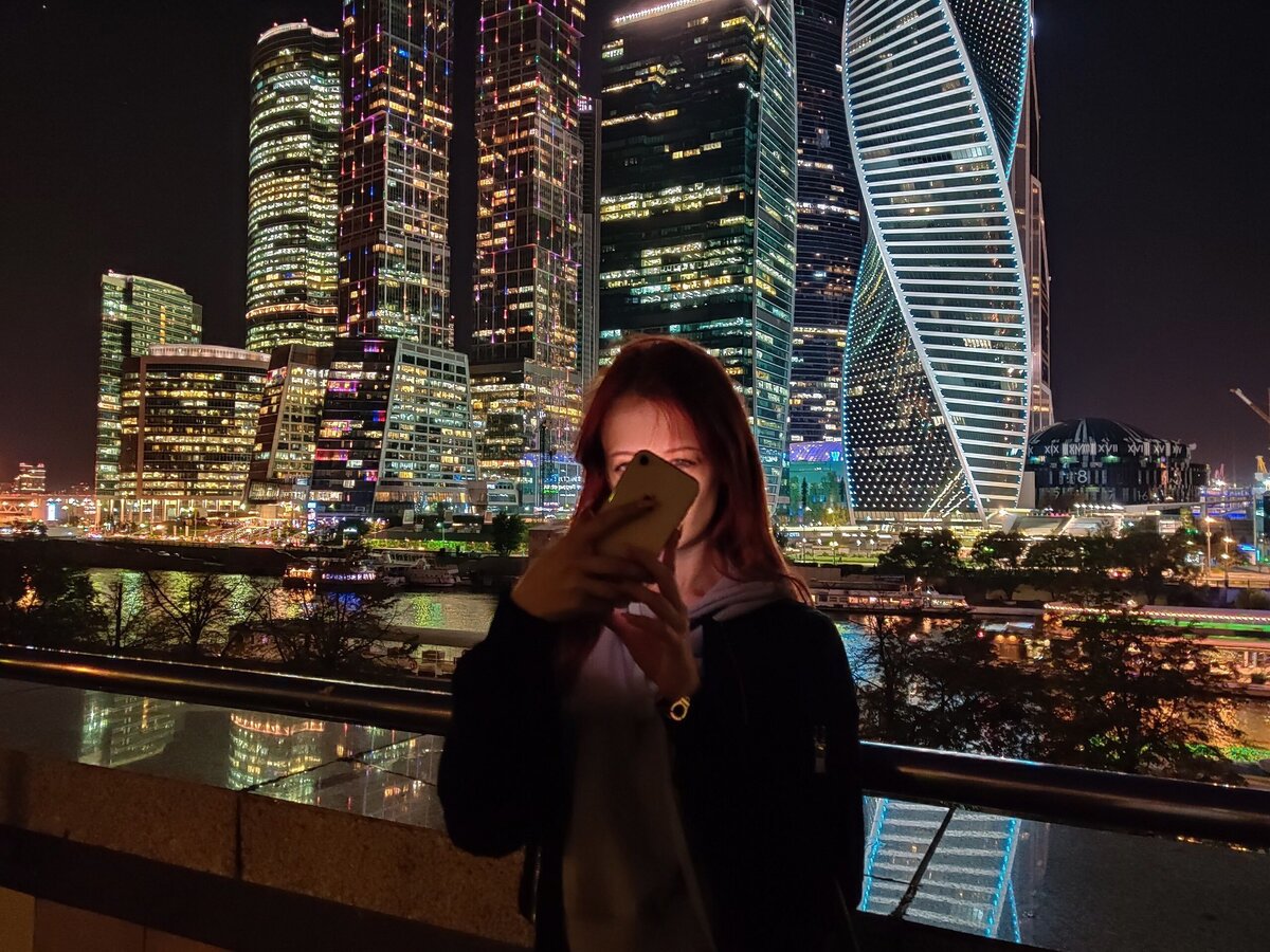 Девушки москва сити фото Как делать лучшие селфи с фронтальной камерой ночью в 2023 году Оскардроид112 Дз