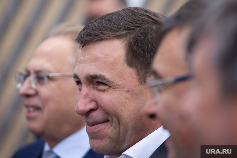    Евгений Куйвашев в День знаний посетит две школы