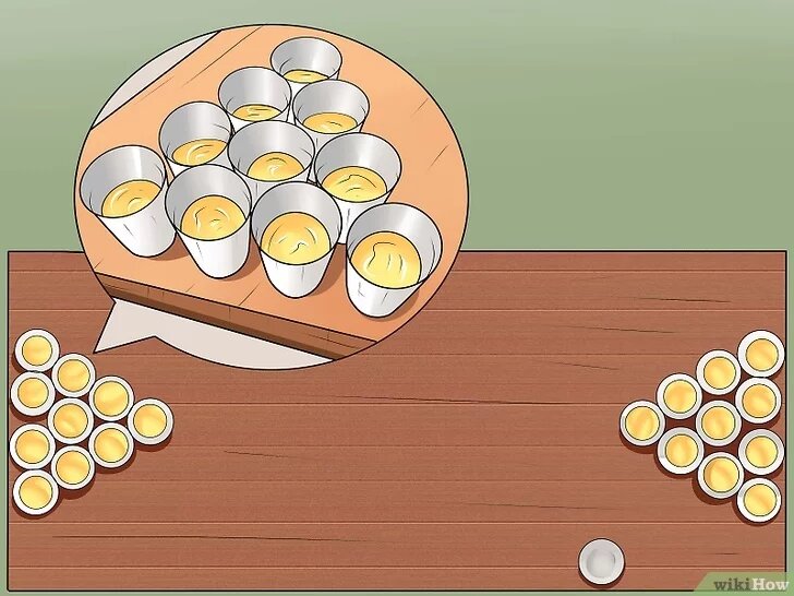 2Наполните 20 500-граммовых пластиковых стаканчиков, наполовину заполненных пивом.[1] Если вы не хотите пить слишком много, вы можете наполнить пивом ¼ стакана. Вы можете менять количество пива в каждом стакане, однако количество пива в стаканах на каждой стороне стола должно быть одинаковым.