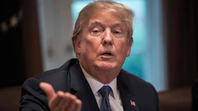 Президент Дональд Трамп выступает во время встречи со старшими военными лидерами в Белом доме в Вашингтоне, округ Колумбия, 9 апреля 2018 года. (Николас Камм / AFP / Getty Images)