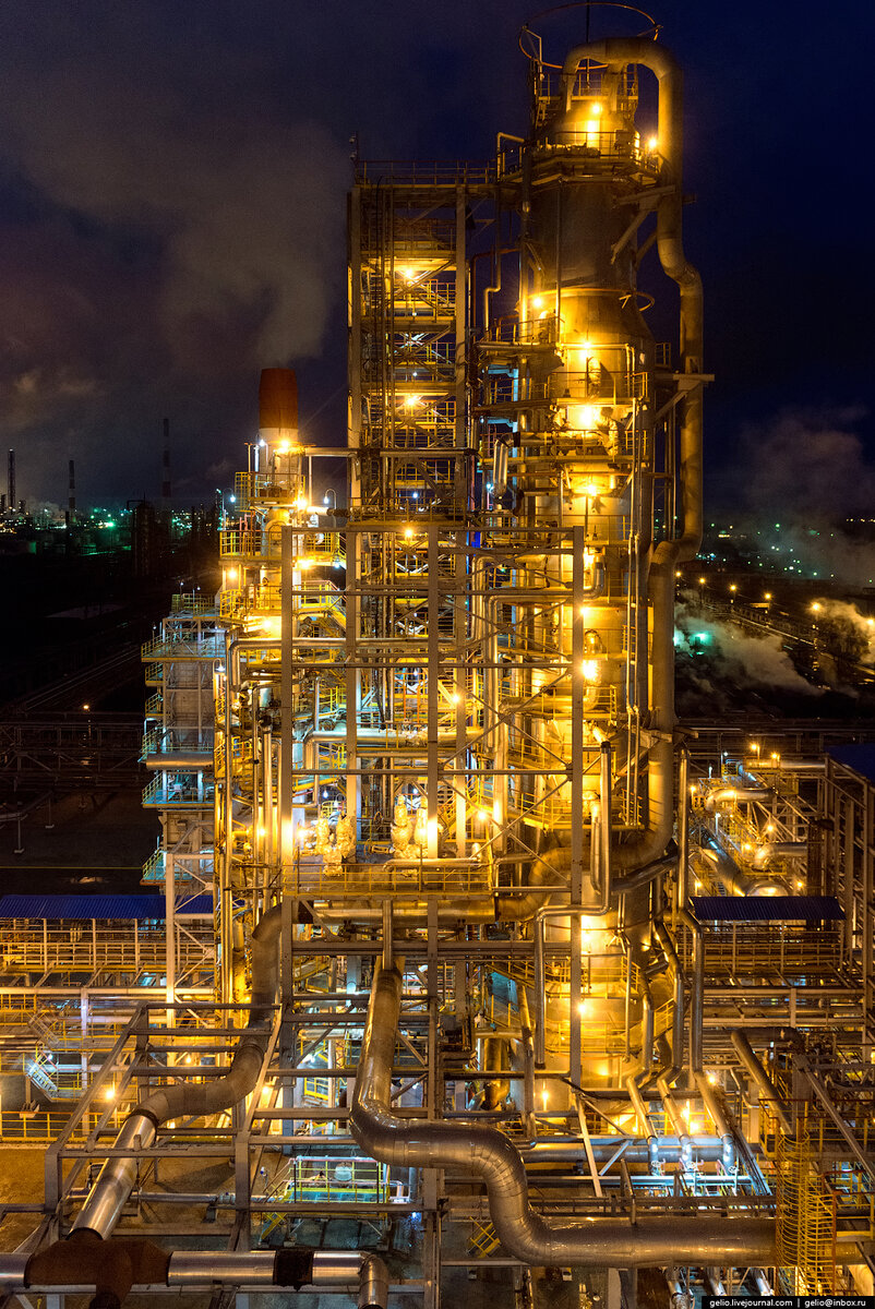 Салават нефтехим. Нефтеперерабатывающий завод Салават. Газпром Нефтехим Салават завод. Город Салават Газпром Нефтехим Салават. Завод Газпром Салават НПЗ