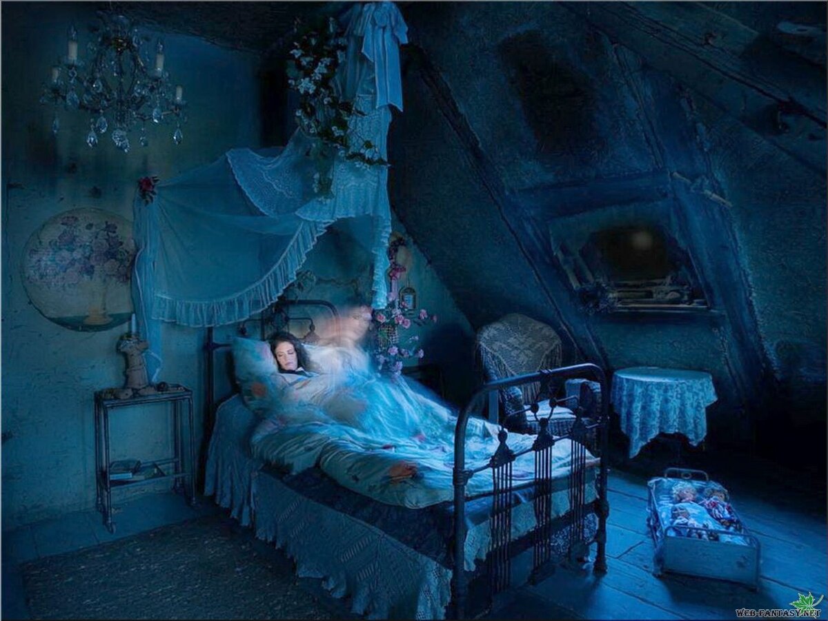 Мечты кошмары. Страшная комната. Сказочная комната. Таинственная комната. Мистическая комната.