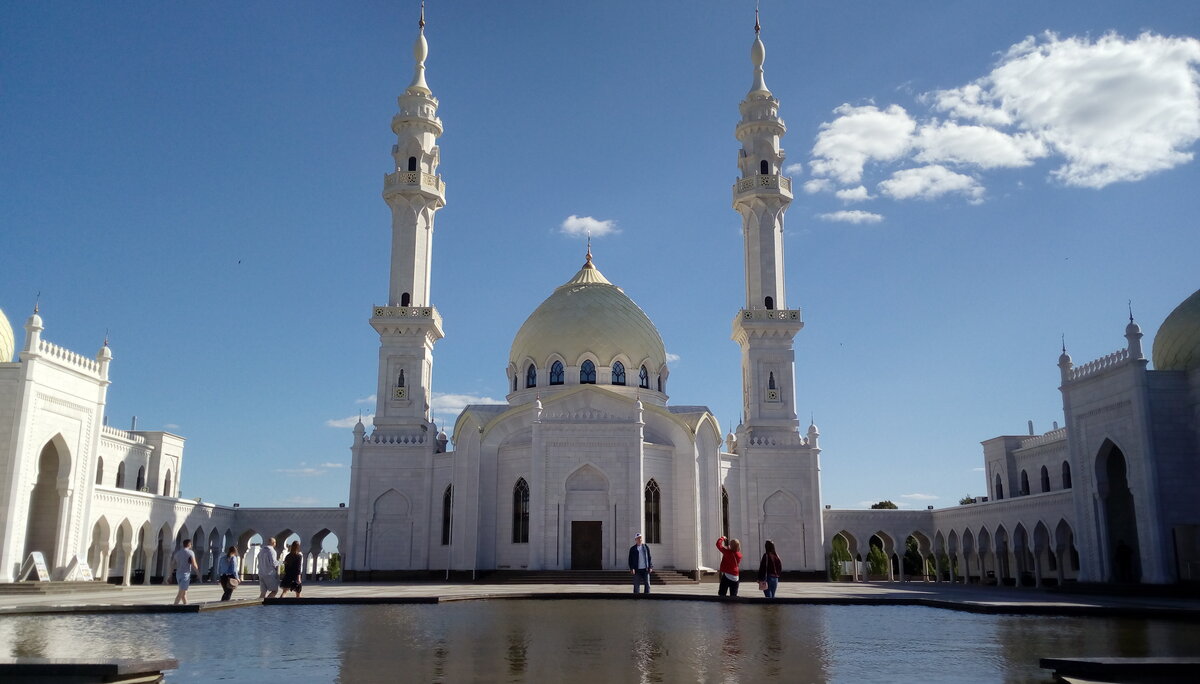Расписание белой мечети. БАСХОР Турция белая мечеть. Тур Канаш Булгар мечеть 2022. 800 Слов белая мечеть. Страна с белой мечетью.