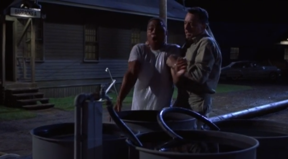 кадр из фильма: жестоко, но водолаз должен знать этот закон, как и дайвер