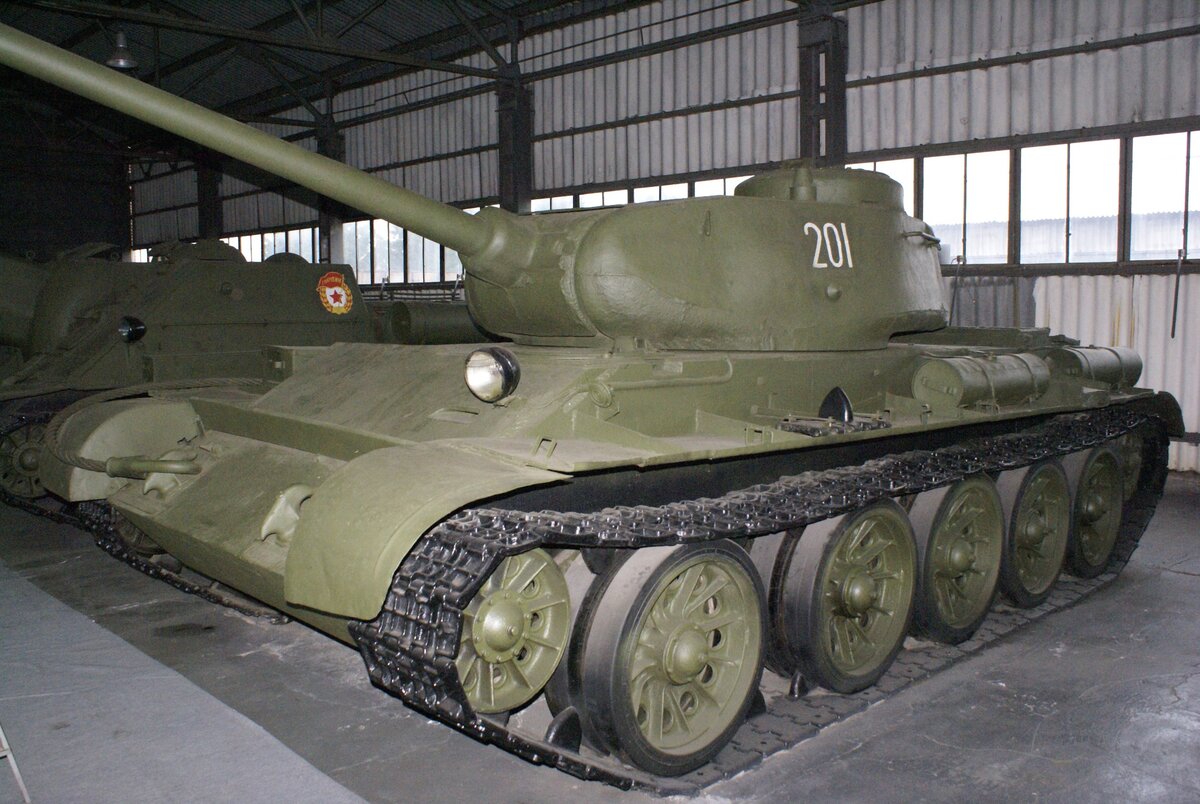 Кб ис. Т-44 средний танк. Т44 танк. Советский танк т44. Т 44 85.