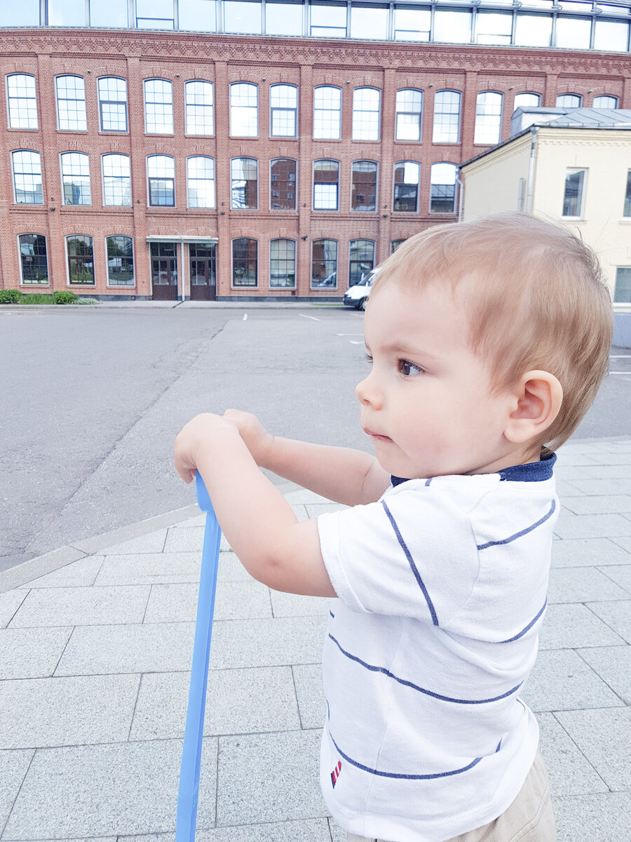 Ищет куда бы сбежать