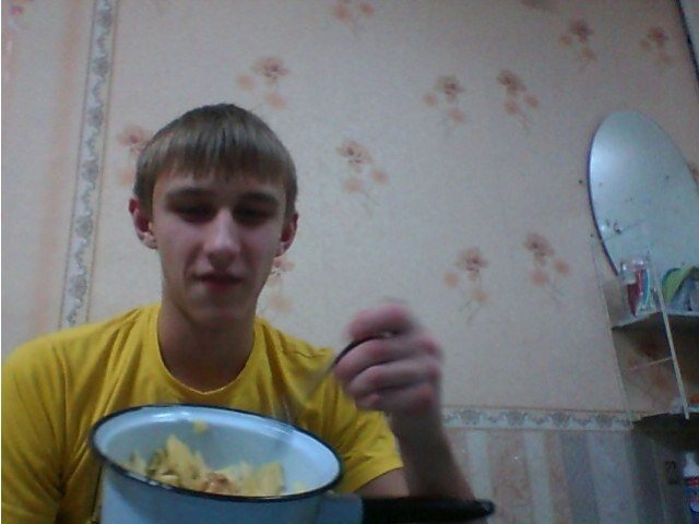 Это дуршлак с макаронами и мясом. Просто так быстрее. Наверное.