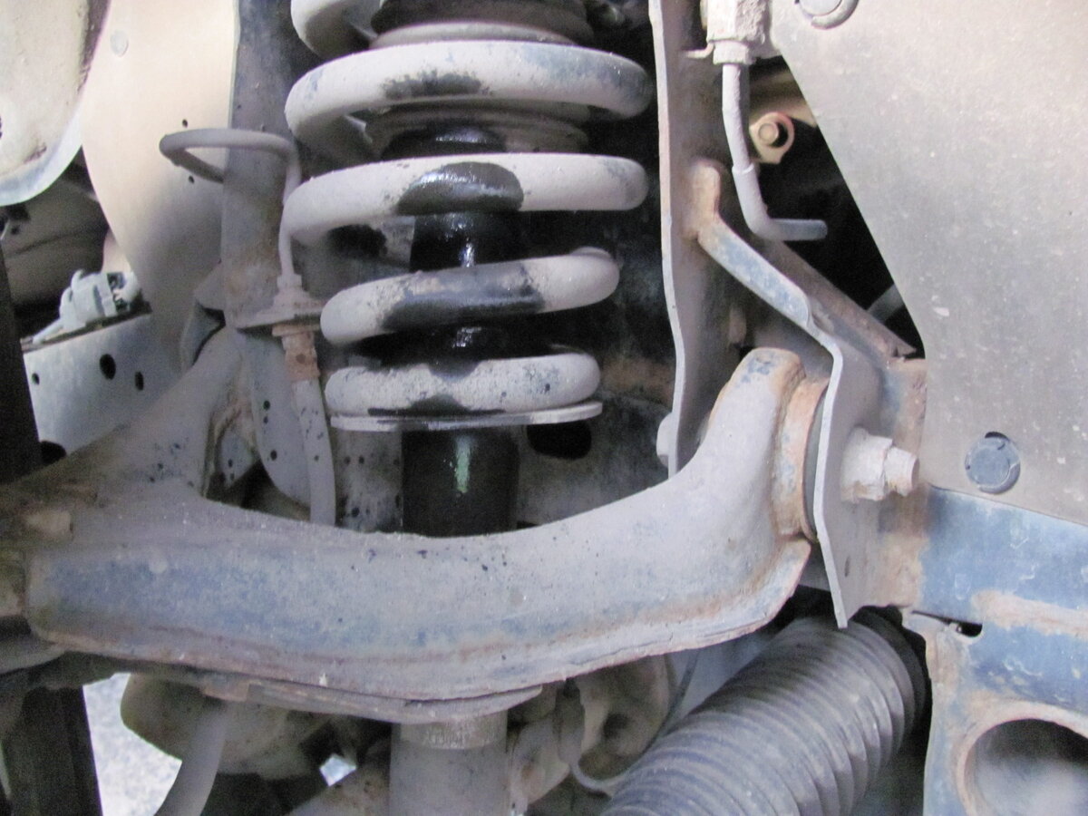 Потекший амортизатор