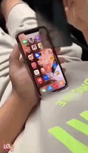 Рисунок 5 - Анимированное изображение из стороннего источника. Демонстрация функциональности "антишпион" защитного стекла на iPhone Xr