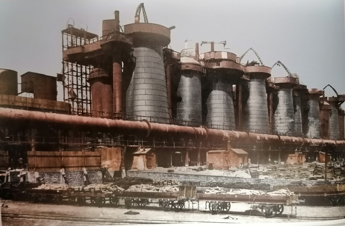 хим промышленность австралии. магнитогорский металлургический комбинат 20 век. промышленный мировой. металлургический завод в волгограде 20 век. завод 20 век ссср.