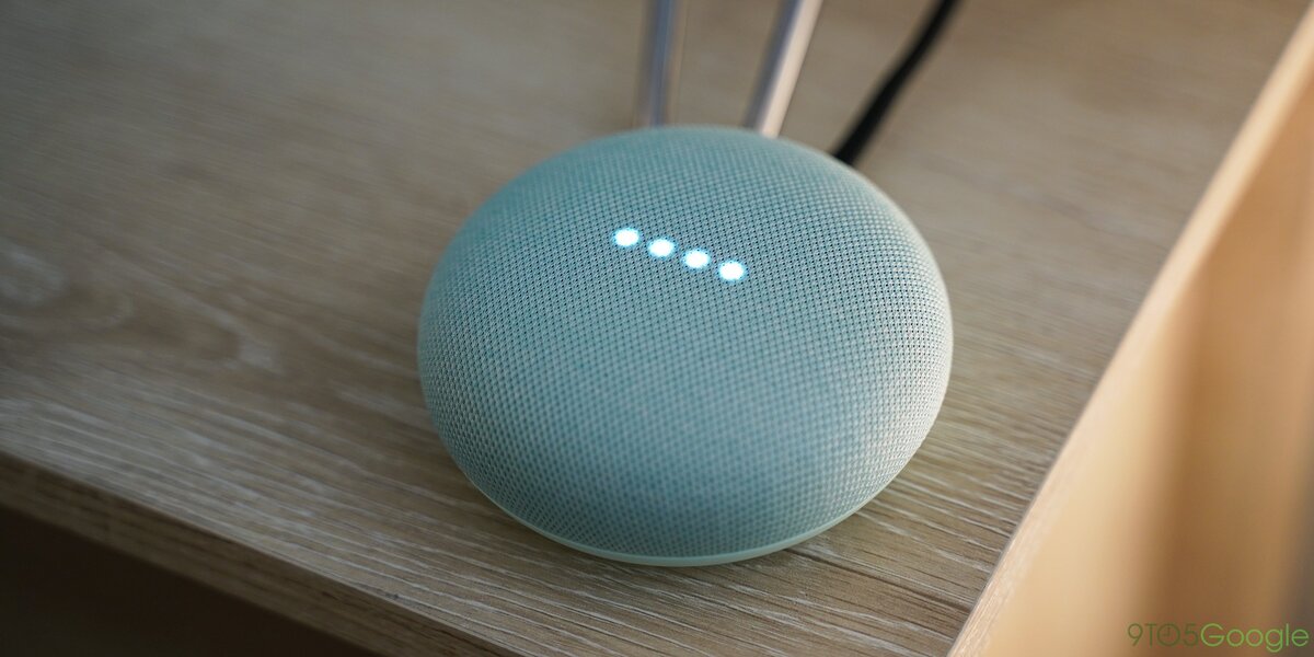 С момента запуска Nest Hub (Google Home Hub в то время), это было возможно, чтобы дуэт позвонить ваш смарт-дисплей с телефона или позвонить своим близким из вашего Nest Hub. Между тем, классические динамики Google Home остались без этой удобной функции, но ненадолго. В настоящее время, вы можете, наконец, поместить голосовые звонки для вашего Google смарт домашней колонки через Google дуэт. 


Одним из самых больших пунктов продажи ассистентских умных дисплеев была возможность оставаться на связи через видеозвонок Duo. Недавно выпущенный Nest Hub Max даже включает в себя камеру, в отличие от своего меньшего предшественника, для использования с Google Duo, среди прочего.

Google даже недавно улучшил эту возможность вызова вашего домашнего смарт-дисплея, добавив новую кнопку "позвонить домой"в приложение Google Home. Благодаря этому смарт-дисплей начал занимать место стационарного домашнего телефона прошлых десятилетий, имея возможность звонить всей вашей семье, а не на мобильный телефон одного конкретного человека.

Но как насчет всех умных динамиков, которые у нас уже есть? Люди в Android Police были предупреждены о недавнем прибытии дуэта только для аудио, который звонит как из динамиков Google Home, так и из них.

Чтобы настроить его, вам сначала нужно настроить Google Assistant с вашей учетной записью Duo. Откройте меню настроек помощника и на вкладке "Услуги “откройте” голосовые и видеовызовы“, а затем "видео и голосовые приложения".” Отсюда вы сможете связать свою учетную запись Duo с Assistant, если вы еще этого не сделали, и выбрать, какие устройства Google Home могут принимать звонки.

помощник-дуэт-звоните-погуглите-главная-настройки-1assistant-дуэт-звоните-Гугл-дома-мини
С этим, теперь вы готовы сделать звонок на ваш Google Home speakers. В моем собственном примере выше я могу использовать “Hey Google, call Light Sleeper", и мой Google Home Mini начнет звонить с обычной мелодией Duo. Неловко, Нет способа удаленно ответить на этот звонок. Вы должны вручную нажать на одну из боковых кнопок. Мы также не уверены, есть ли способ узнать, кто звонит или даже отклонить вызов, если на то пошло.

К сожалению, в нашем тестировании ассистентские динамики также пока не совместимы с кнопкой "позвонить домой"в приложении Google Home. Надеюсь, это изменится в будущем, так как не все обязательно захотят умный дисплей, в то время как Google Home Minis (скоро будет Nest Mini) - это десяток.

Согласно Android Police, эта функция должна быть доступна только в США, но если языковые настройки вашего телефона настроены на использование “English (United States)”, вы все равно сможете получить к ней доступ.

Очевидно, что у Google есть долгий путь, чтобы Google Home speakers чувствовали себя хорошо интегрированными с Duo, но основа определенно есть для них, чтобы построить что-то отличное.