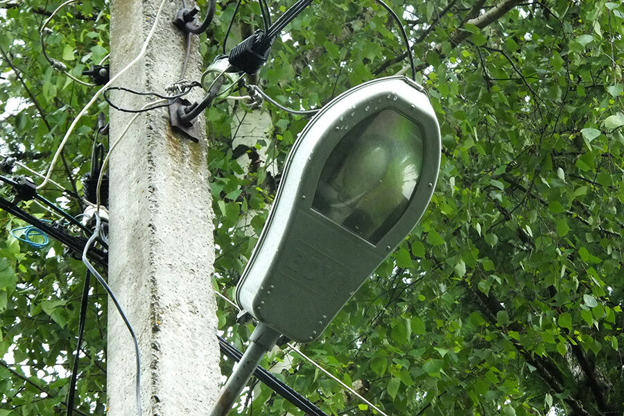 В 2012 году у нас в СНТ мы заменили светильники уличного освещения.-2