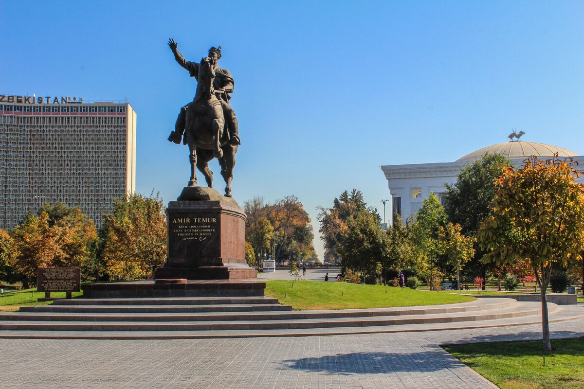 Амир темур фото. Ташкент Амир Темур. Амир Темур памятник в Ташкенте. Самарканд Амир Темур.