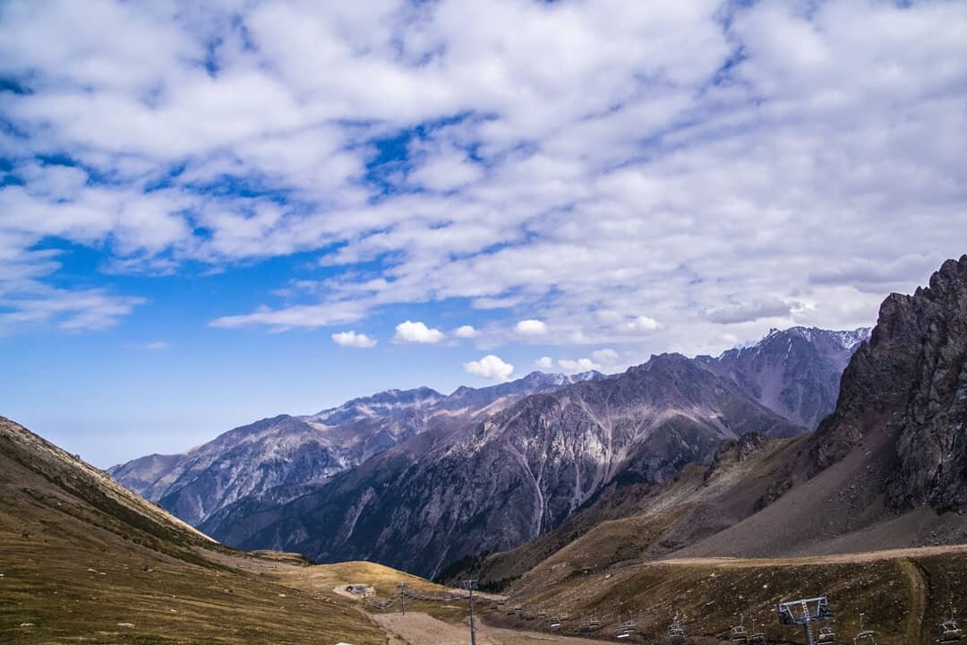 Самый легкий способ оказаться на высоте 3 300 метров над уровнем моря, не прилагая при этом больших усилий. Волшебное место.