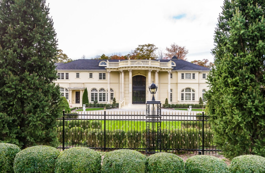 Особняк четы Малышевых  - источник: сайт Навального