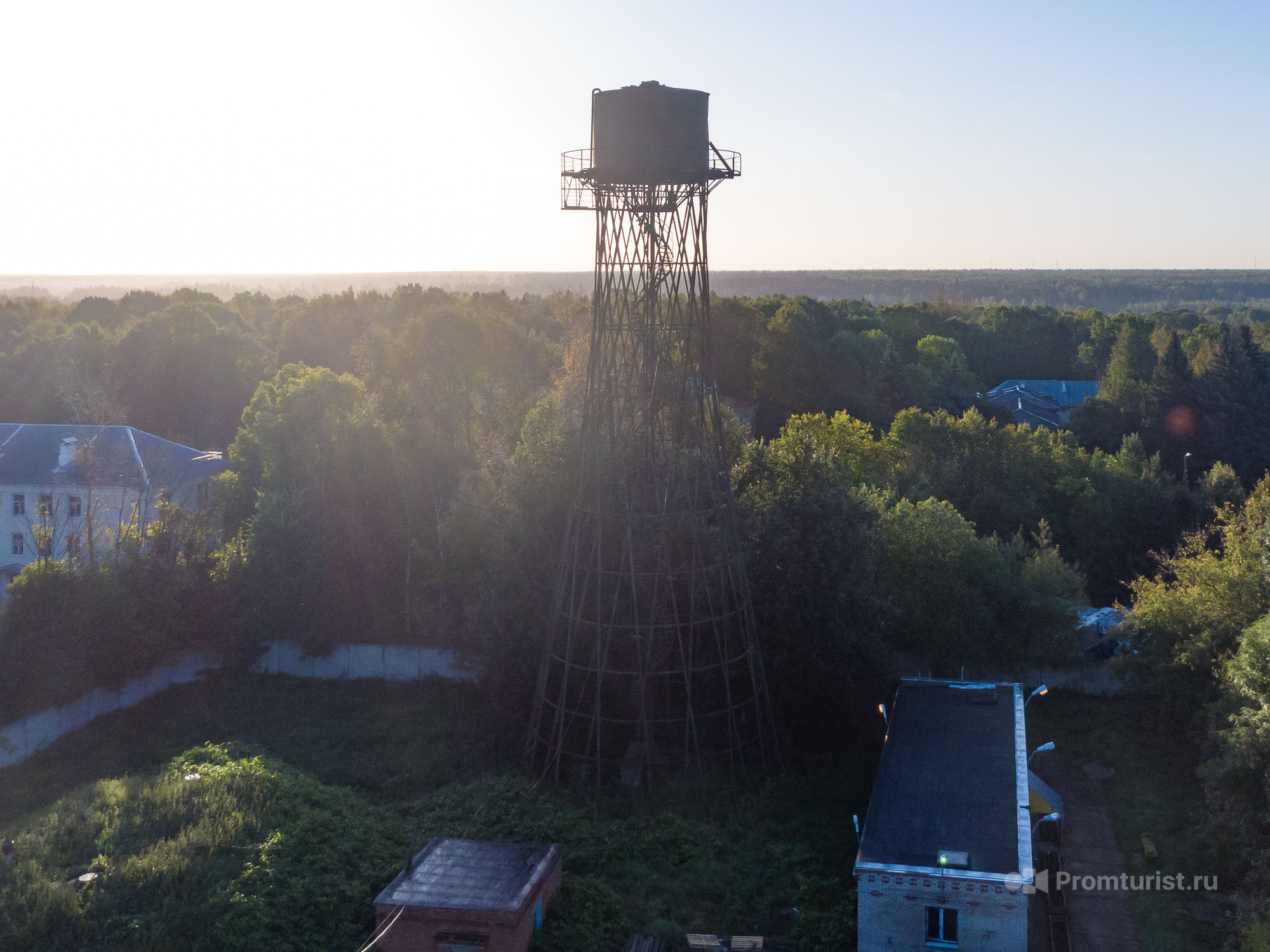 Нашёл самолёт АН-2 на детской площадке (для игр) и башню Шухова (есть координаты) ???9
