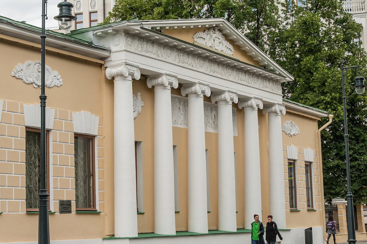 Музей л. Музей л.н. Толстого на Пречистенке. Усадьба Лопухина Станицкой. Усадьба Лопухиных на Пречистенке. Дом Станицкой, 1817–1822, ныне музей л.н. Толстого,.