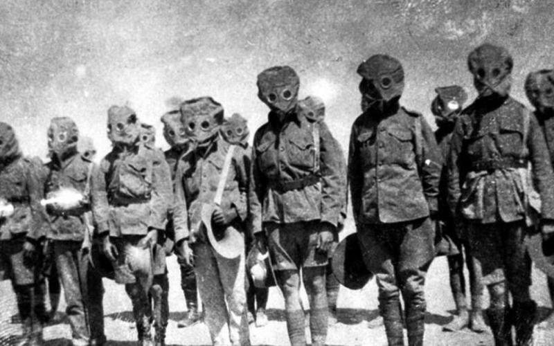 В XVIII веке наступает эпоха Просвещения и все громче звучат голоса, отрицающие существование Бога. Соответственно, если Бога нет, то нет, как божественной справедливости, так и божественной души в человеке. Скоро, благодаря сэру Чарлзу Дарвину, образованные европейцы узнают, что человек всего лишь эволюционировавшая обезьяна. Набирает обороты процесс освобождения от «религиозных уз и догм». И образованные люди в восторге, так как если Бога нет, то нет и предопределения, а значит «все в руках человека». Религиозные и многие светские мыслители пытаются протестовать, так как, по их мнению, отрицание Бога, божественной справедливости, наличия у человека души и совести, как «гласа божьего в душе верующего» подрывает основы Европейской цивилизации. Известная фраза Достоевского: «Если Бога нет, то все позволено!» Но их голоса тонут в общем восторженном хоре. И ведь ничего серьезного не происходит. Бога отменили, вместе с религиозными догмами, но Европа все еще на подъеме. В XIX веке ускоренными темпами развивается наука, промышленность и культура. Европейцы плавают по морям и азартно делят мир между собой. К XX веку мир поделен окончательно между ведущими державами Европы, Америкой, Россией и шустро присоединившейся к «клубу избранных» Японией. Если кто-то и оставался независимым, то только потому, что две европейские державы решили оставить между собой буферную зону либо поделить на сферы влияния. Так не стал колонией Таиланд, как зона разграничения Английской Бирмы и Французского Индокитая, разделили между собой Иран русские и англичане, а Китай вообще официально разрезали аж на 5 зон влияния (что думают по этому поводу тайцы, персы или китайцы никому в голову не приходило интересоваться). Оказывается, Европа может прилично жить и без Бога!