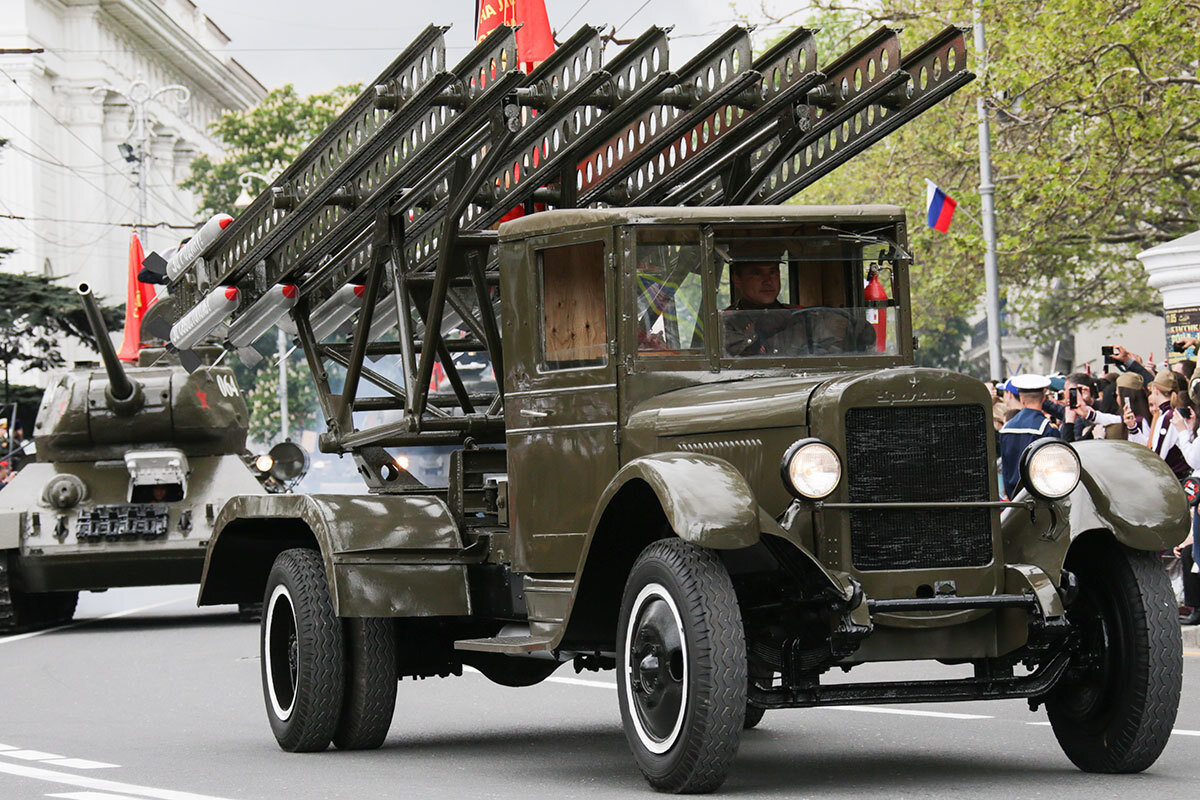 Советская боевая машина реактивной артиллерии БМ-13 «Катюша" © Сергей Мальгавко/ТАСС