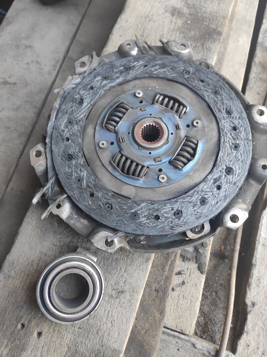 Стояло сцепление фирмы Exedy 