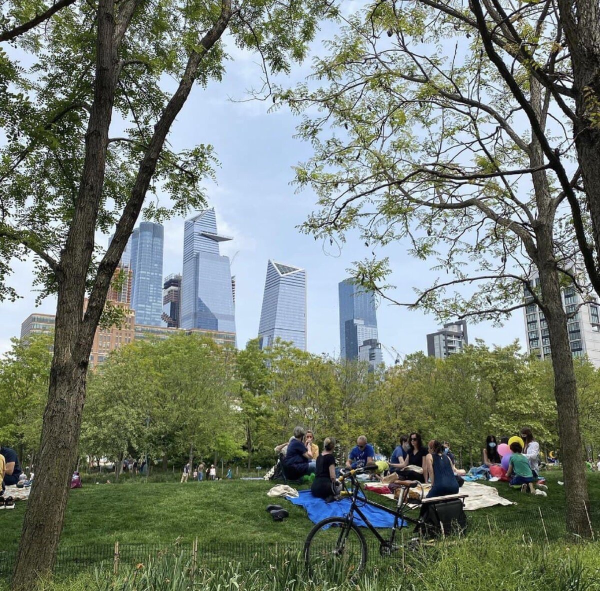 Это как раз парк, где Андрей познакомился с Дженифер. Фото принадлежит ему же. 