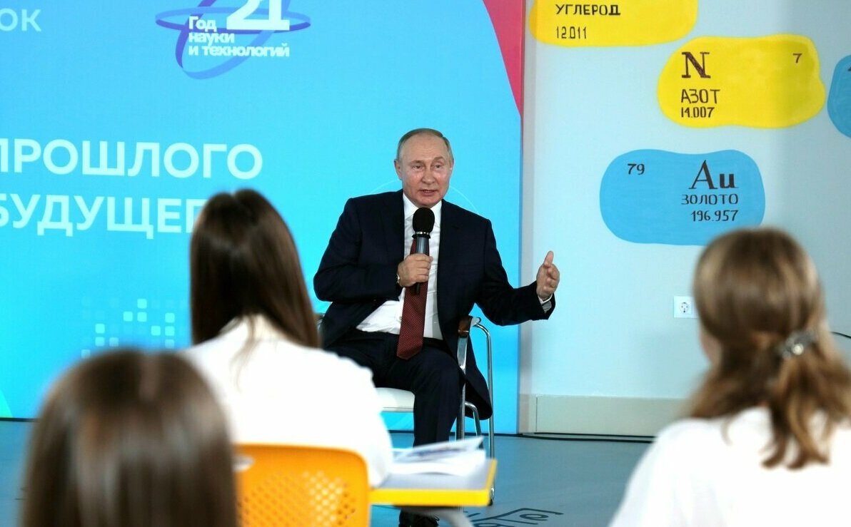 Мнения разделились на тех, что пристыдил ученика и тех, кто ставит его в пример