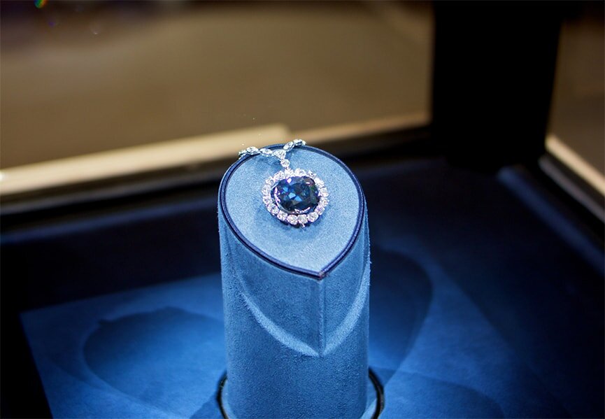 Hope Diamond.  Смитсоновский институт. Вашингтон. США.