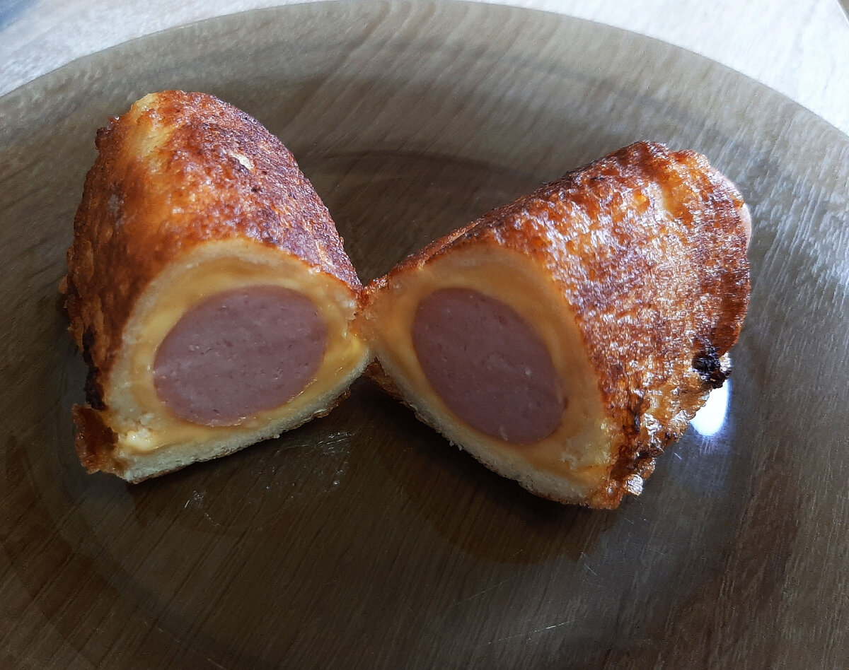 Сосиска в шубе и разрезе :)